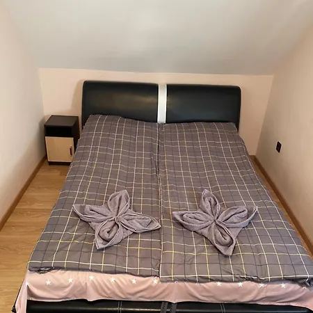 Ponty Apartment Kunfeherto