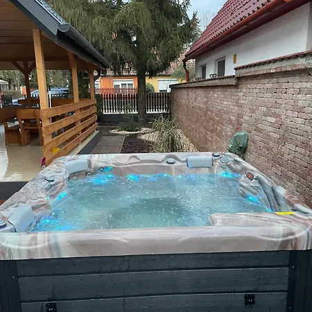 Ponty Apartman Kunfehértó